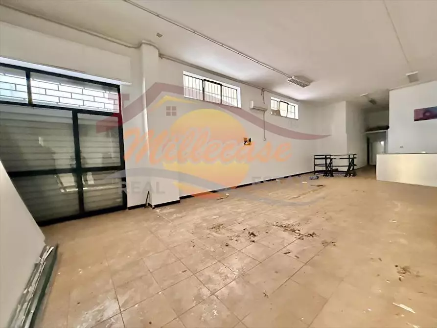 Immagine 21 di Locale commerciale in vendita  in Viale Zecchino a Siracusa