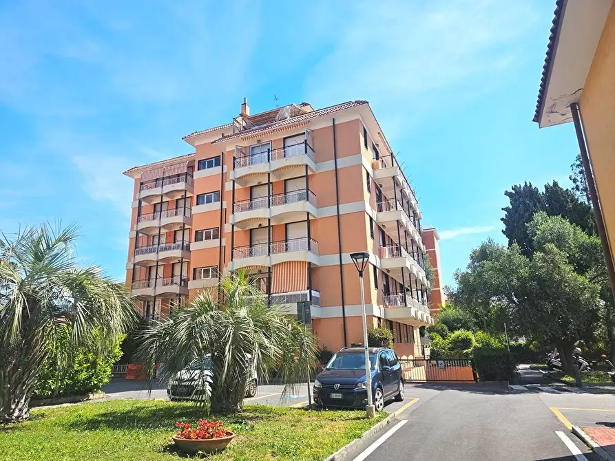 Immagine 36 di Bilocale in affitto  a San Bartolomeo Al Mare