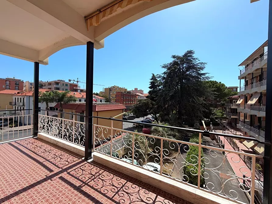 Immagine 7 di Bilocale in vendita  in Piazza XXV Aprile 6 a San Bartolomeo Al Mare