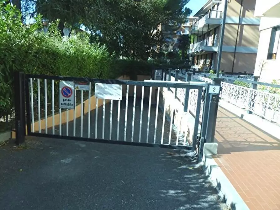 Immagine 6 di Garage in vendita  in Giardini I Maggio a San Bartolomeo Al Mare