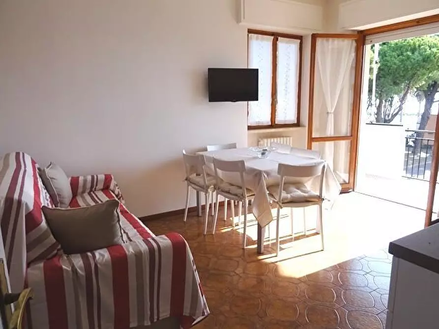 Immagine 46 di Trilocale in affitto  in Via Aurelia 57 a San Bartolomeo Al Mare