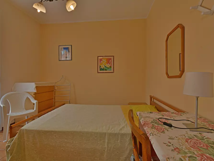 Immagine 13 di Quadrilocale in vendita  in Via Michele Albavera 5 a San Bartolomeo Al Mare