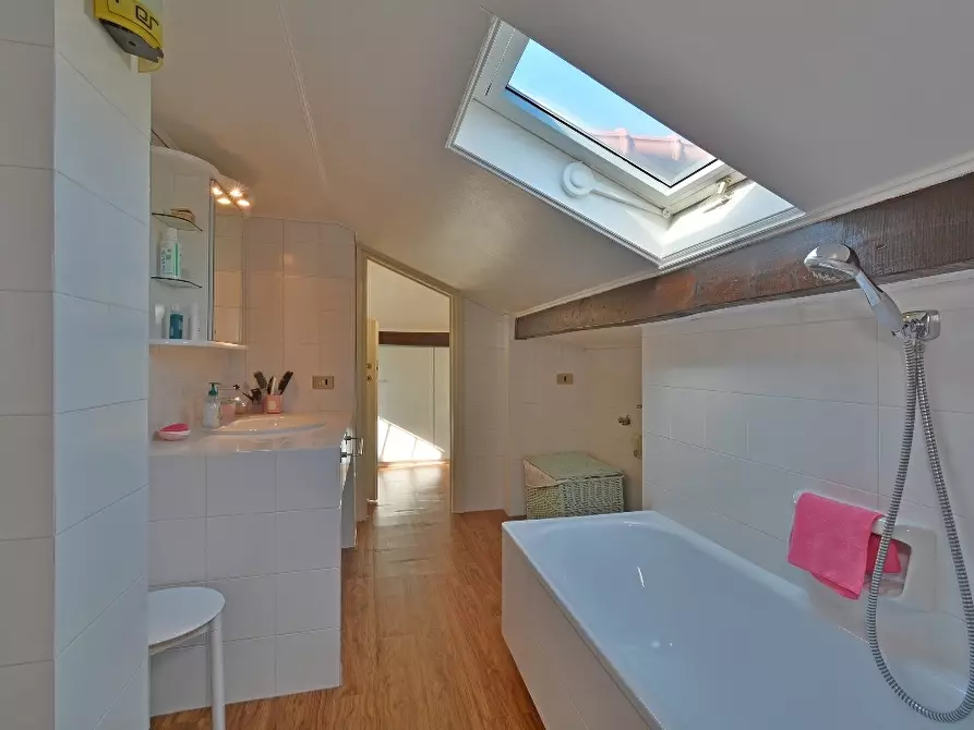 Immagine 24 di Quadrilocale in vendita  in Piazza Sant'Anna 1 a San Bartolomeo Al Mare