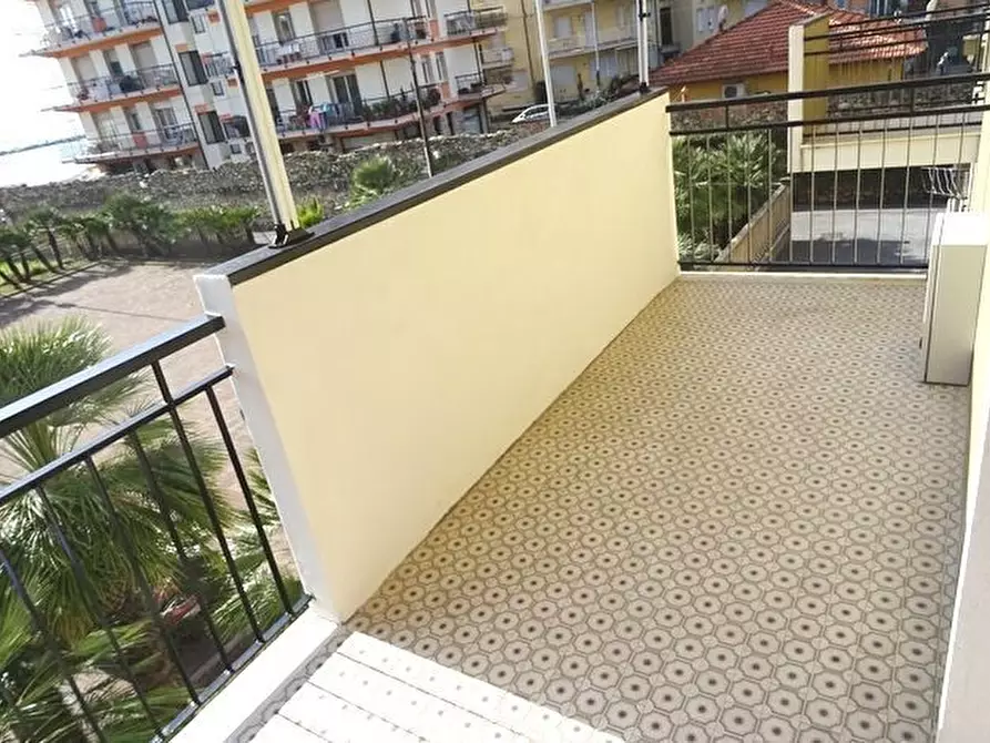 Immagine 49 di Trilocale in affitto  in Via Aurelia 57 a San Bartolomeo Al Mare