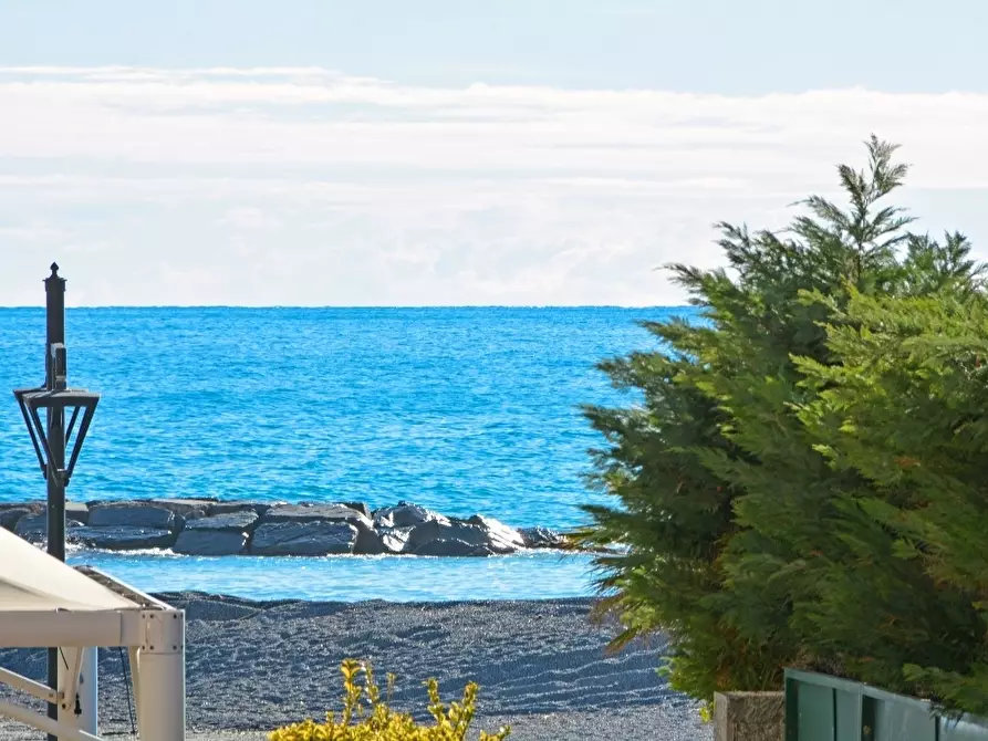 Immagine 3 di Bilocale in vendita  in Largo Parodi 1 a San Bartolomeo Al Mare