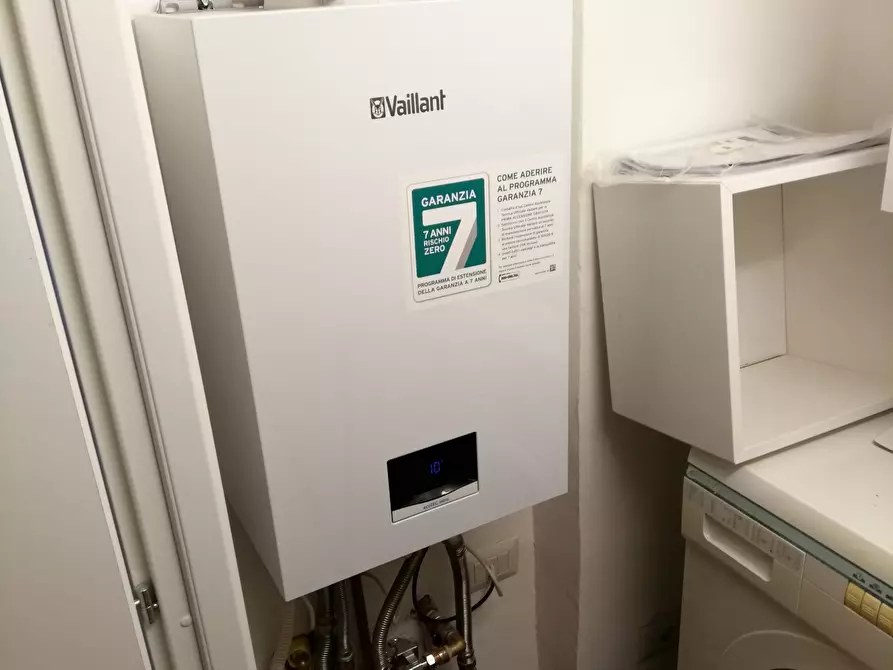 Immagine 11 di Bilocale in affitto  in VIA BELLEZIA 20 a Torino