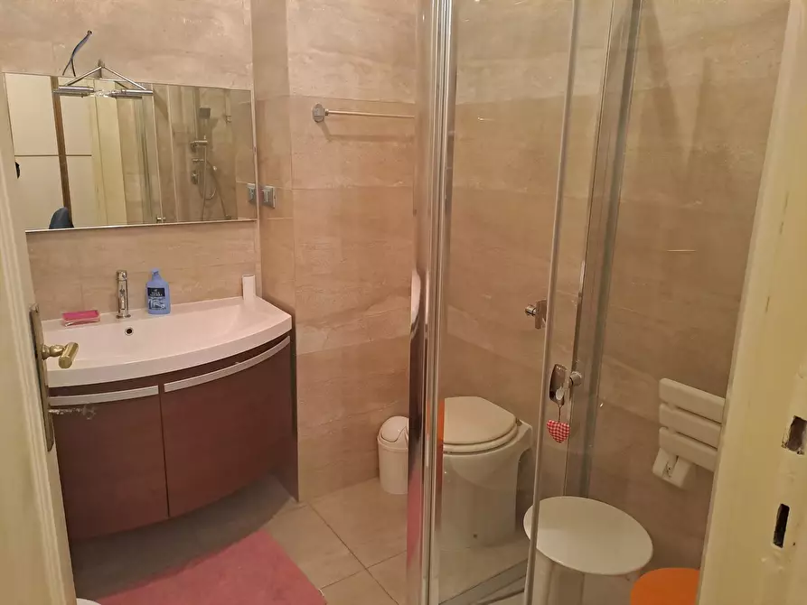 Immagine 14 di Trilocale in affitto  in VIA GIACINTO COLLEGNO 5 a Torino