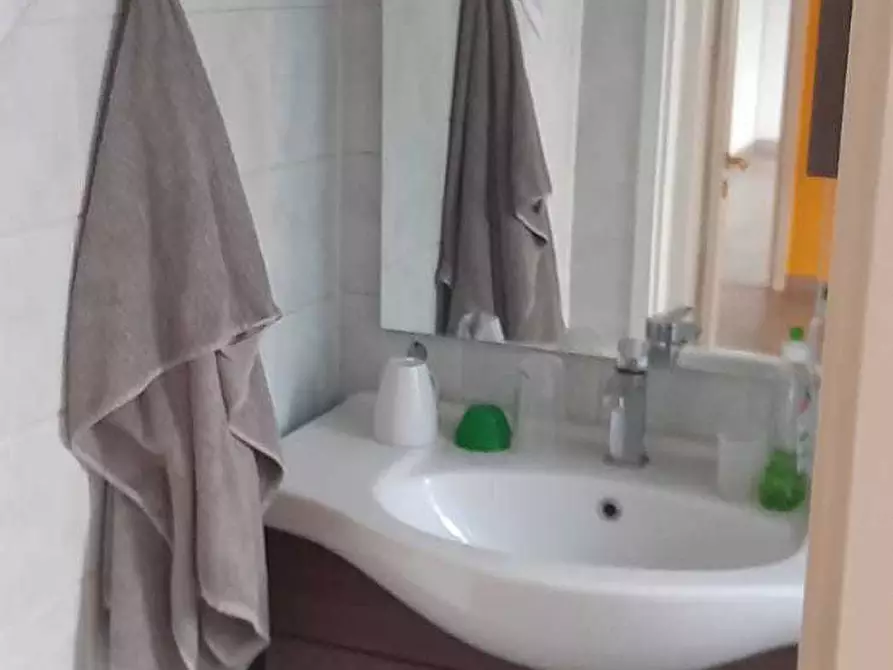 Immagine 16 di Locale commerciale in vendita  a Torino