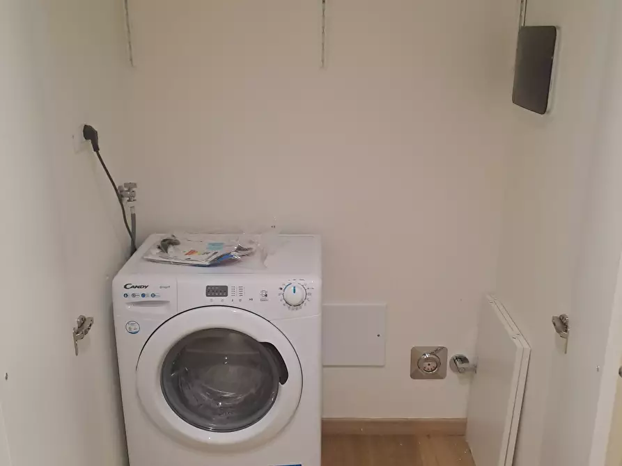 Immagine 21 di Bilocale in affitto  in VIA BELLEZIA 20 a Torino