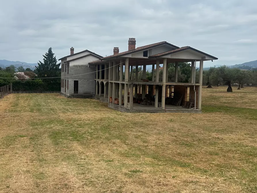 Immagine 6 di Rustico / casale in vendita  a Sarzana