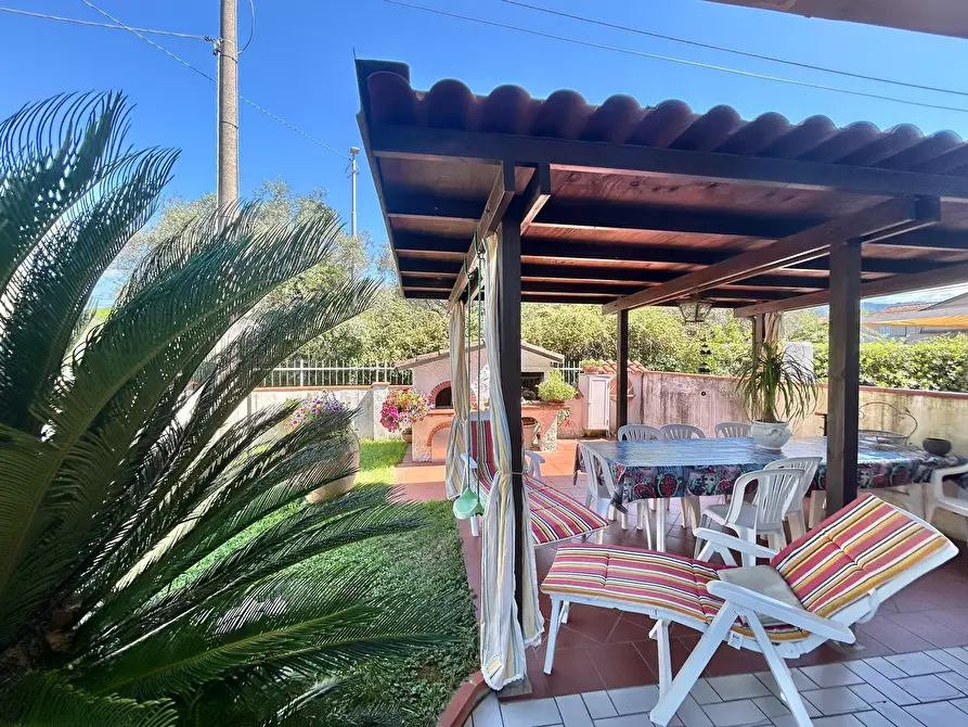 Immagine 6 di Porzione di casa in vendita  a Fosdinovo