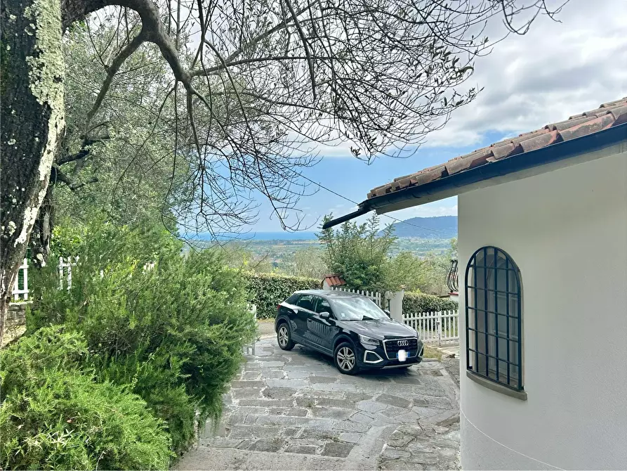 Immagine 30 di Casa indipendente in vendita  a Castelnuovo Magra