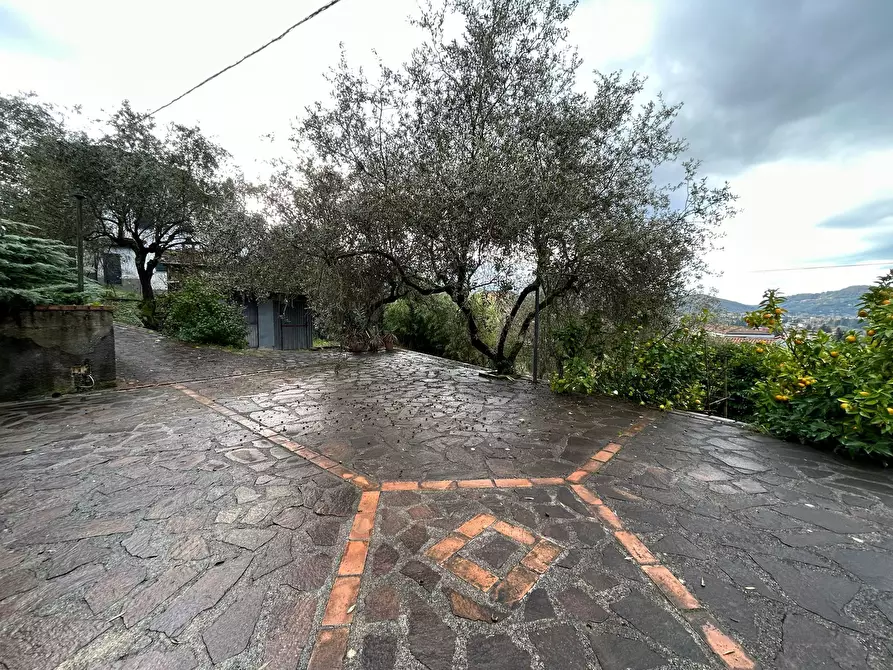 Immagine 13 di Casa indipendente in vendita  a Sarzana