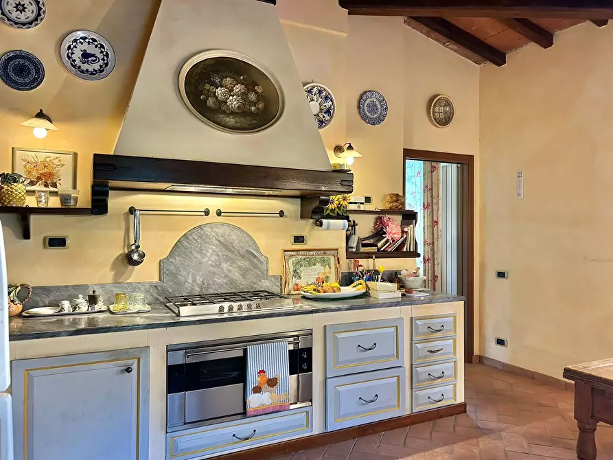 Immagine 28 di Casa indipendente in vendita  a Sarzana