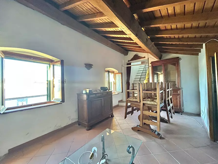 Immagine 9 di Quadrilocale in vendita  a Sarzana