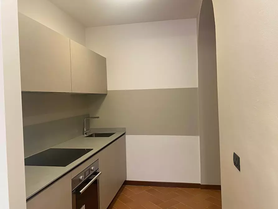 Immagine 8 di Bilocale in affitto  a Sarzana
