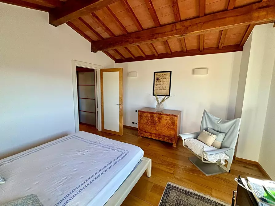 Immagine 49 di Villa in vendita  a Sarzana
