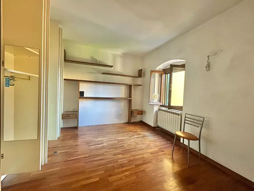 Immagine 31 di Quadrilocale in vendita  a Sarzana