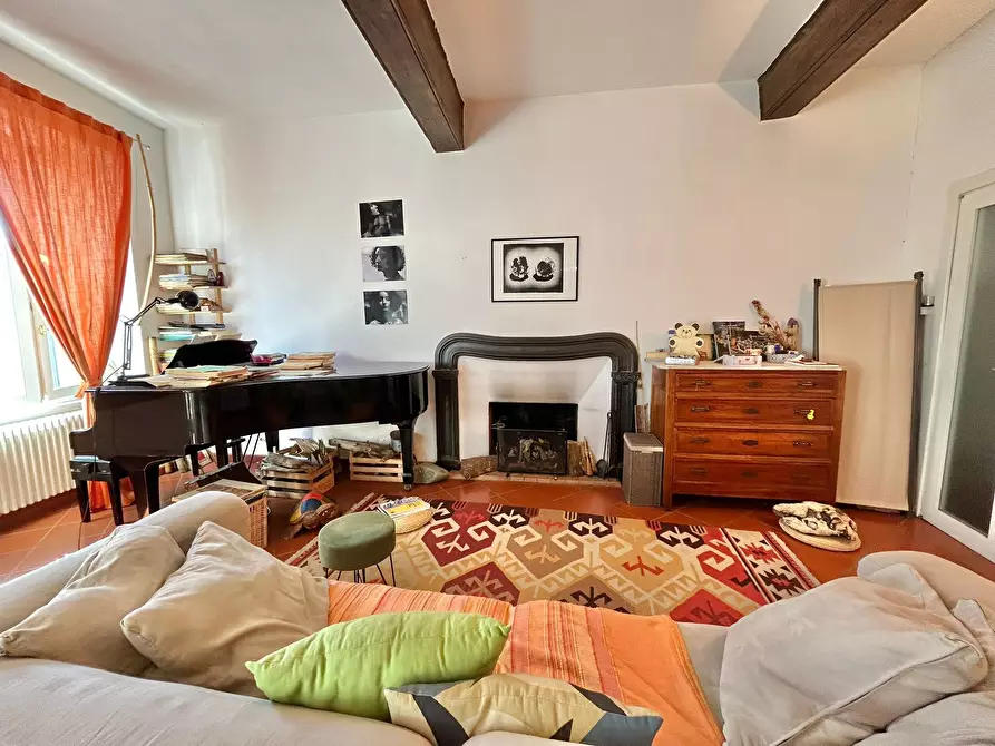 Immagine 4 di Pentalocale in vendita  a Sarzana