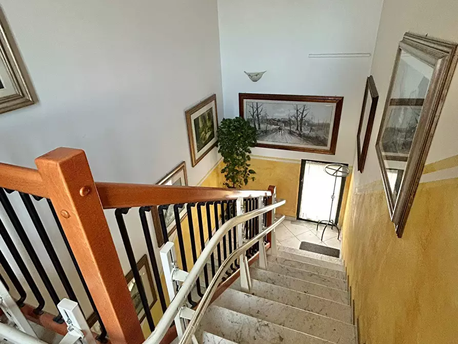 Immagine 16 di Porzione di casa in vendita  a Sarzana