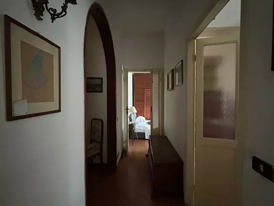 Immagine 15 di Porzione di casa in vendita  a Sarzana