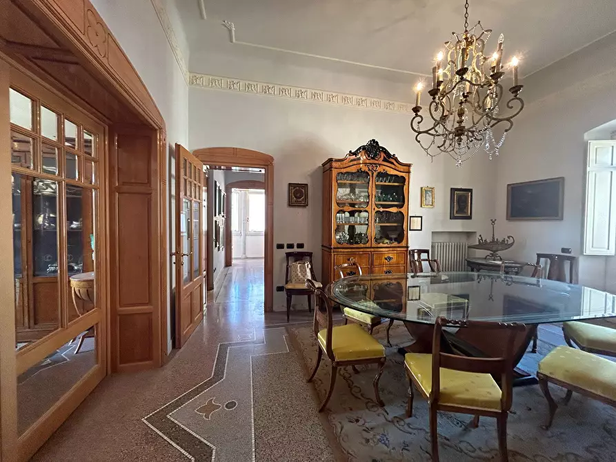 Immagine 14 di Pentalocale in vendita  a Sarzana