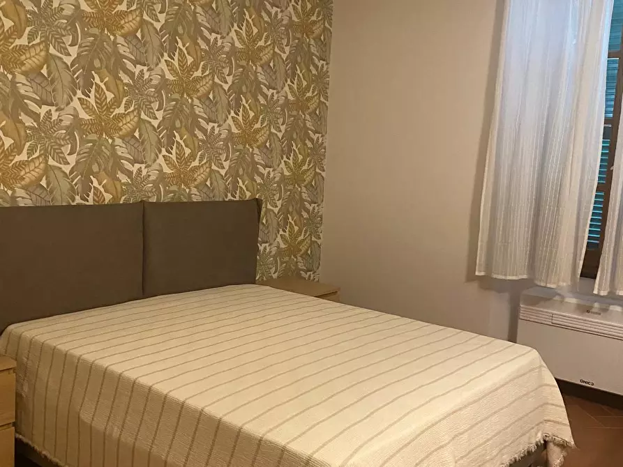 Immagine 6 di Bilocale in affitto  a Sarzana