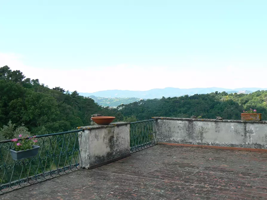 Immagine 18 di Villa in vendita  a Sarzana