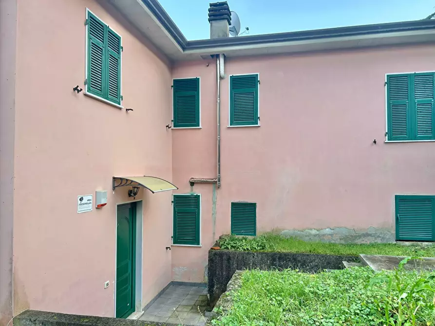 Immagine 25 di Villetta a schiera in affitto  a Ameglia