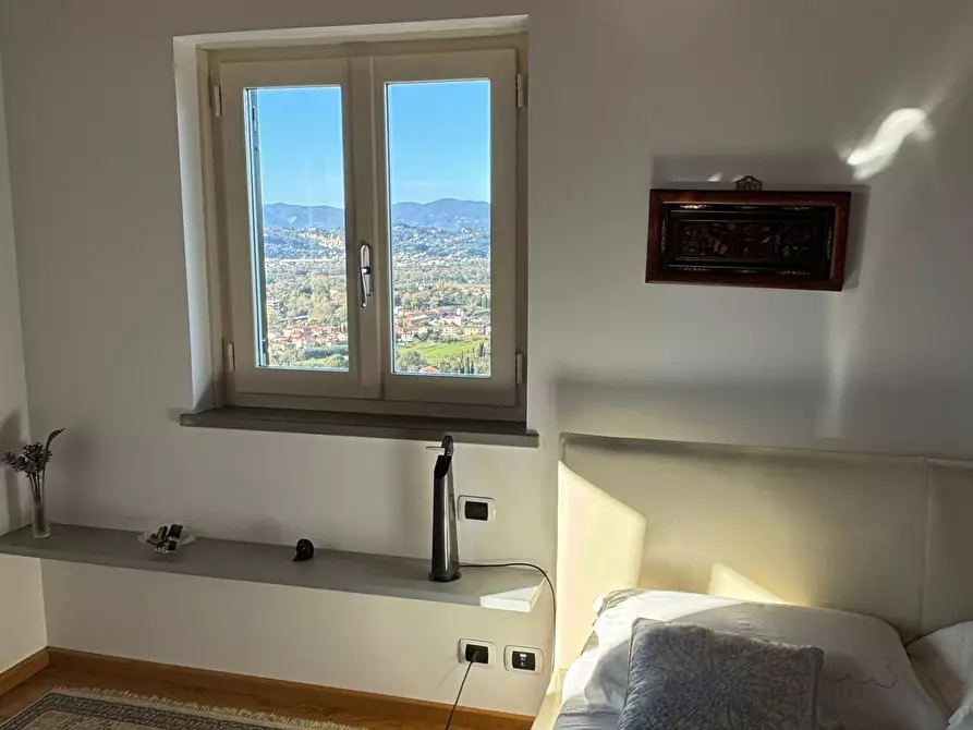 Immagine 26 di Villa in vendita  a Sarzana