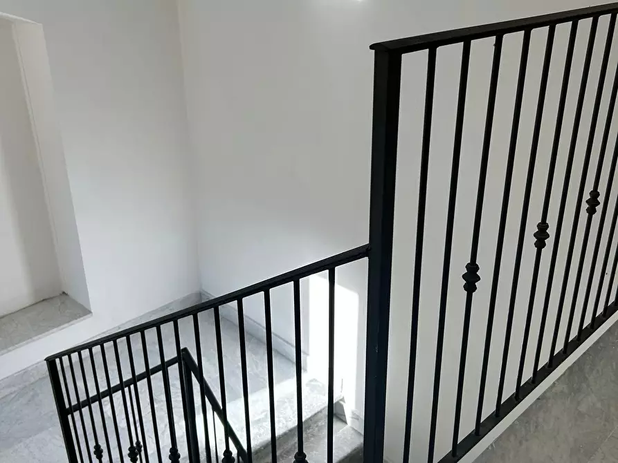 Immagine 24 di Pentalocale in vendita  a Sarzana