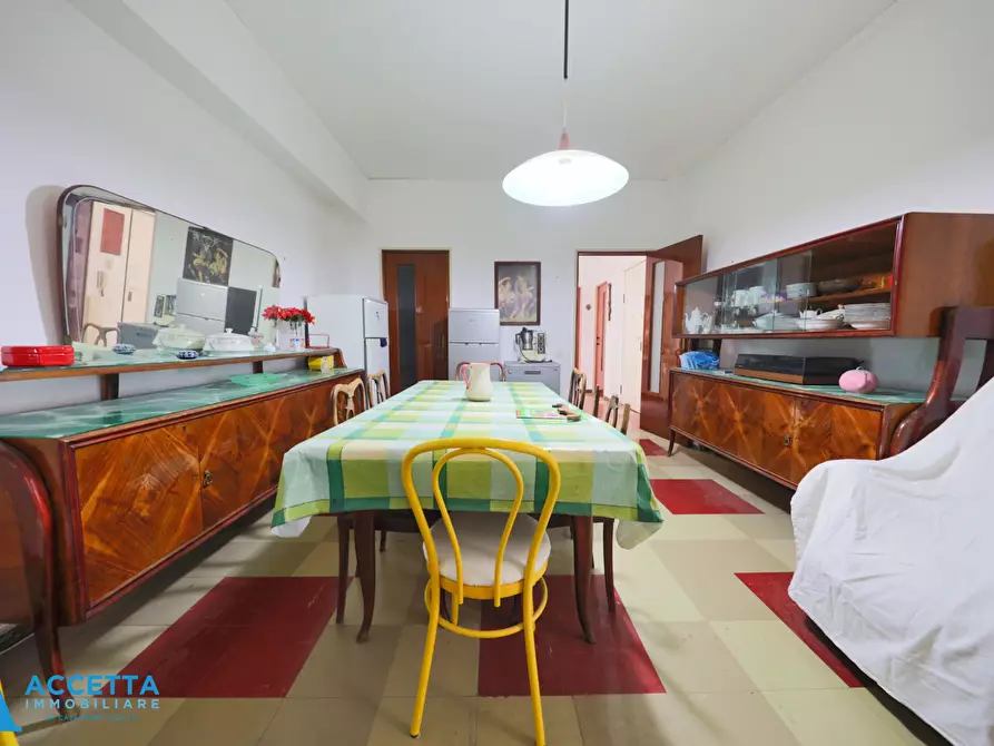 Immagine 15 di Trilocale in vendita  in Piazza Pio X 42 a Taranto