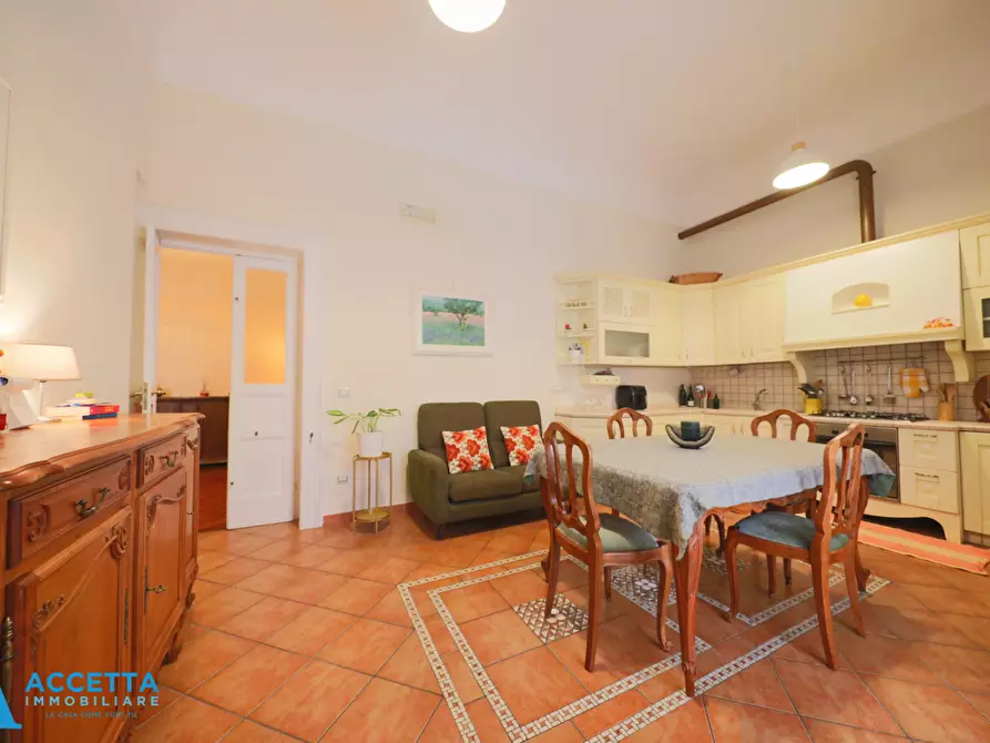 Immagine 5 di Quadrilocale in vendita  in Via Giuseppe Massari 8 a Taranto