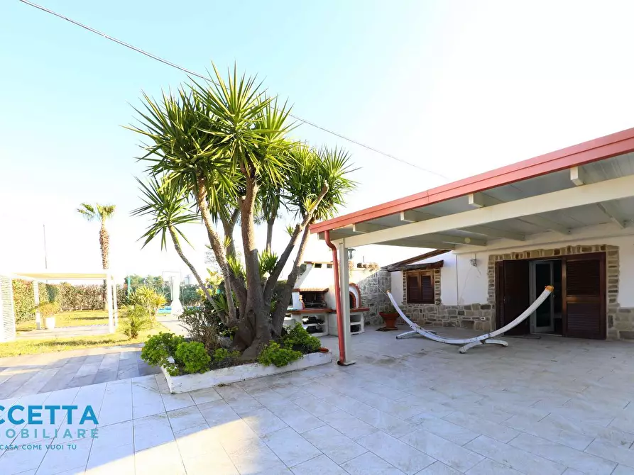 Immagine 7 di Villa in vendita  in via Sequoie a Leporano