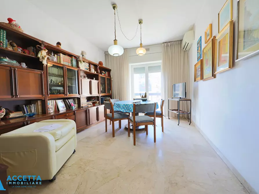 Immagine 10 di Quadrilocale in vendita  in Via Veneto 116 a Taranto