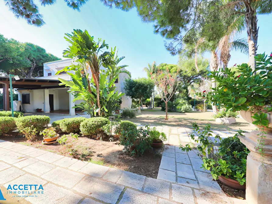 Immagine 2 di Villa in vendita  in Via Girasoli 292 a Taranto