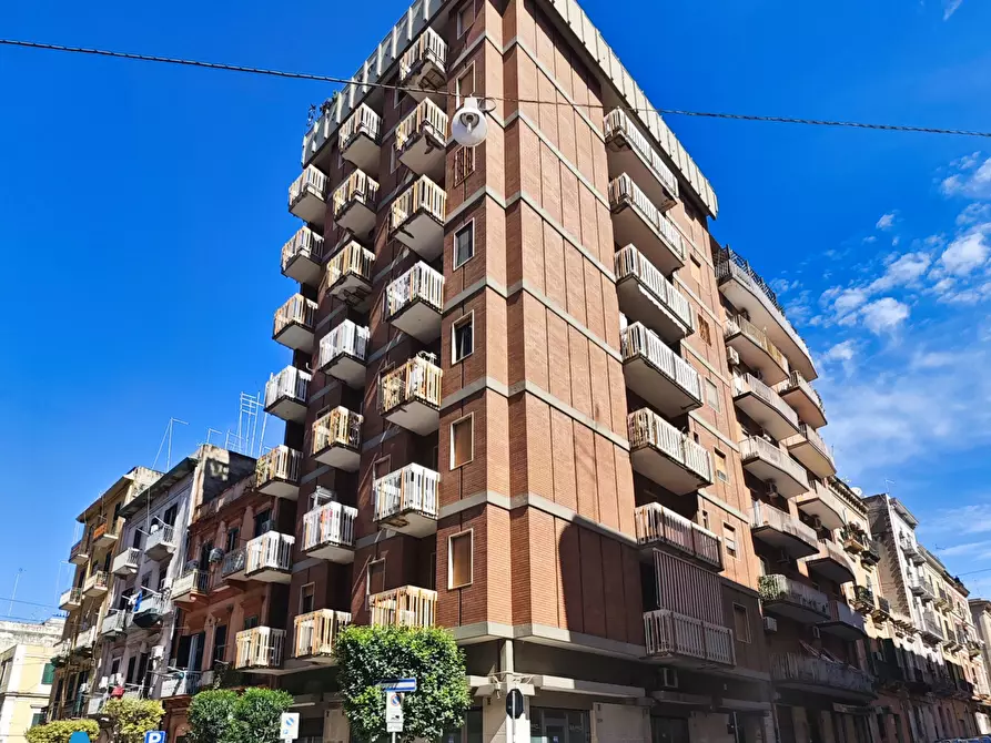 Immagine 15 di Locale commerciale in affitto  in Via Dica di Genova 50 a Taranto