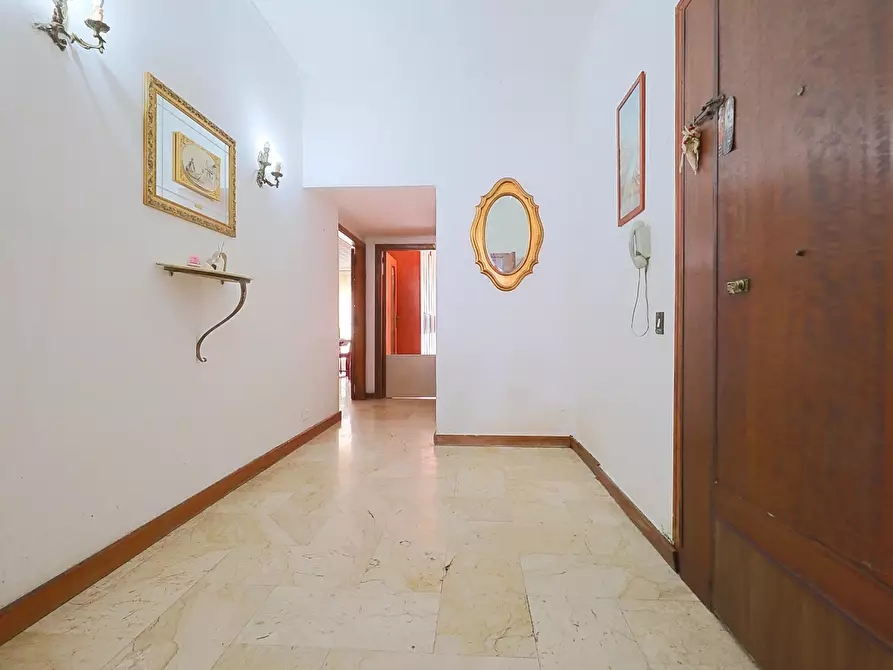 Immagine 12 di Trilocale in vendita  in Viale Liguria 27 a Taranto