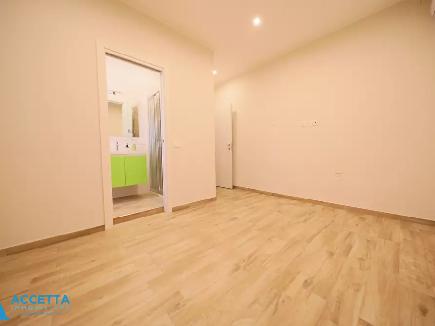 Immagine 16 di Trilocale in vendita  in Via Gattucci 13 a Taranto