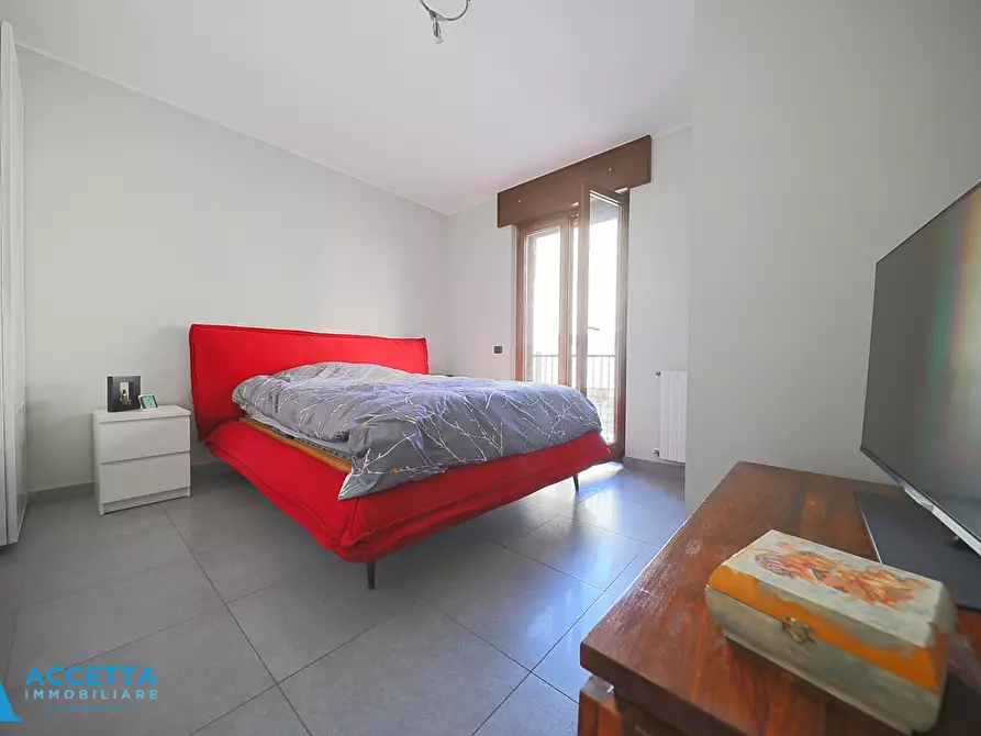 Immagine 11 di Trilocale in vendita  in Via Speziale 2 a Taranto