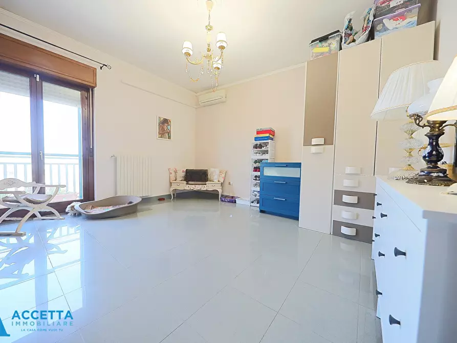 Immagine 12 di Trilocale in vendita  in Via Roma 44 a San Giorgio Ionico