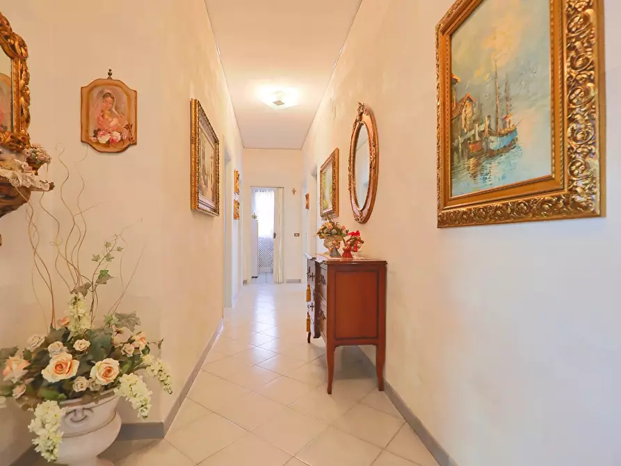 Immagine 14 di Quadrilocale in vendita  in Via Lago Trasimeno 27 a Taranto