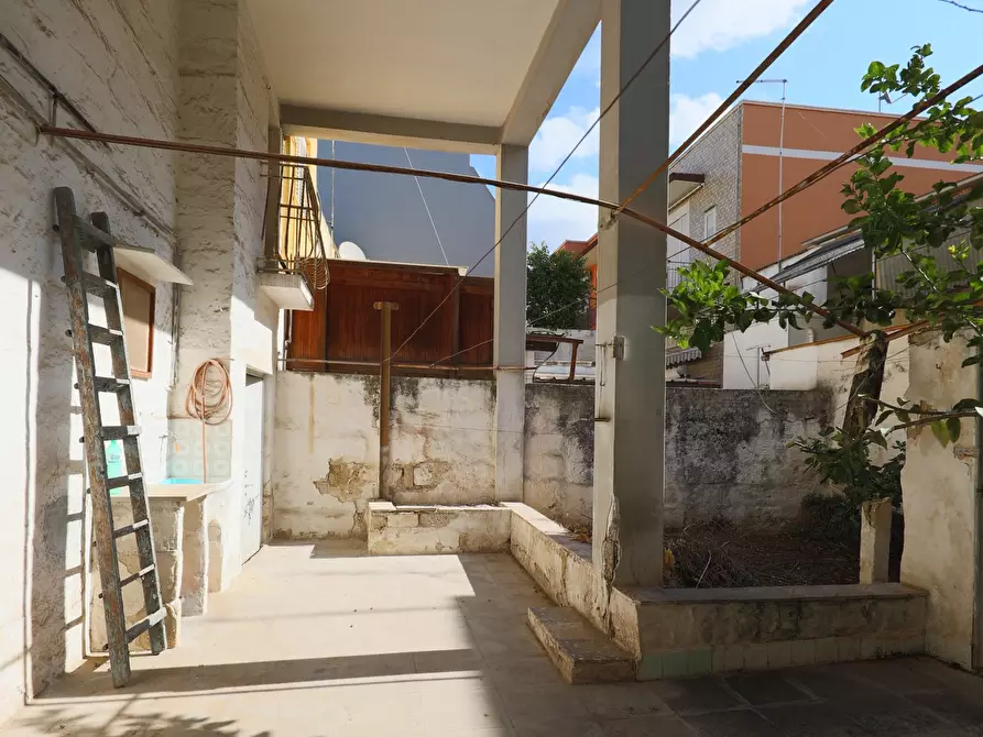 Immagine 27 di Palazzo in vendita  in Via Giuseppe Garibaldi 15 a Taranto