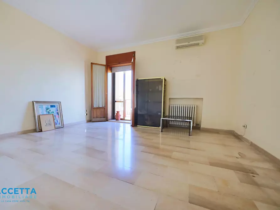 Immagine 3 di Trilocale in vendita  in Via Ugo De Carolis 10 a Taranto