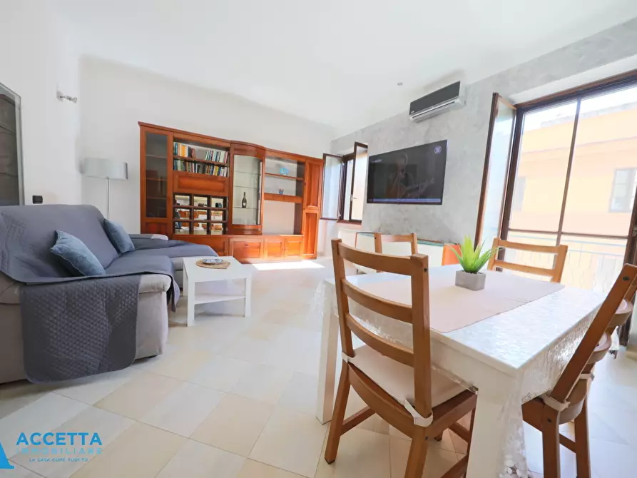 Immagine 18 di Trilocale in vendita  in Via Diego Peluso 38 a Taranto