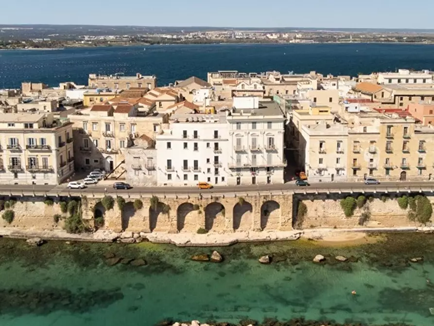 Immagine 33 di Bed & Breakfast in vendita  in Via Giovanni Paisiello 56 a Taranto