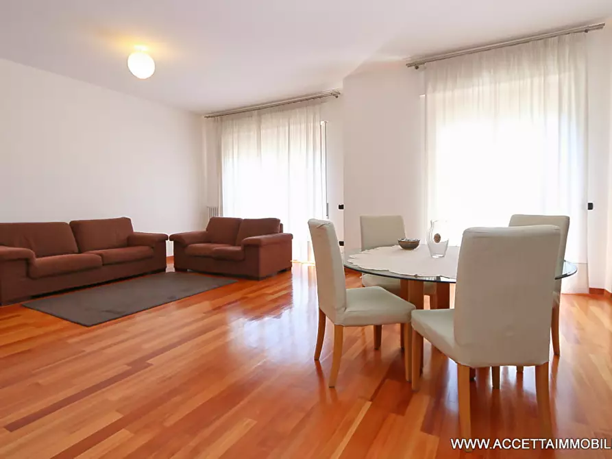 Immagine 1 di Quadrilocale in vendita  in Corso Umberto 69 a Taranto