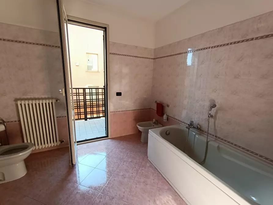 Immagine 14 di Trilocale in vendita  in centrale a Castel San Giovanni