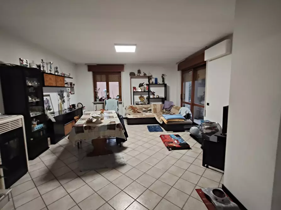 Immagine 10 di Quadrilocale in vendita  in via delle rose a Castel San Giovanni