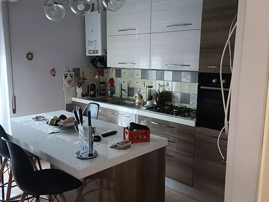 Immagine 5 di Trilocale in vendita  in semi-centrale a Pieve Porto Morone